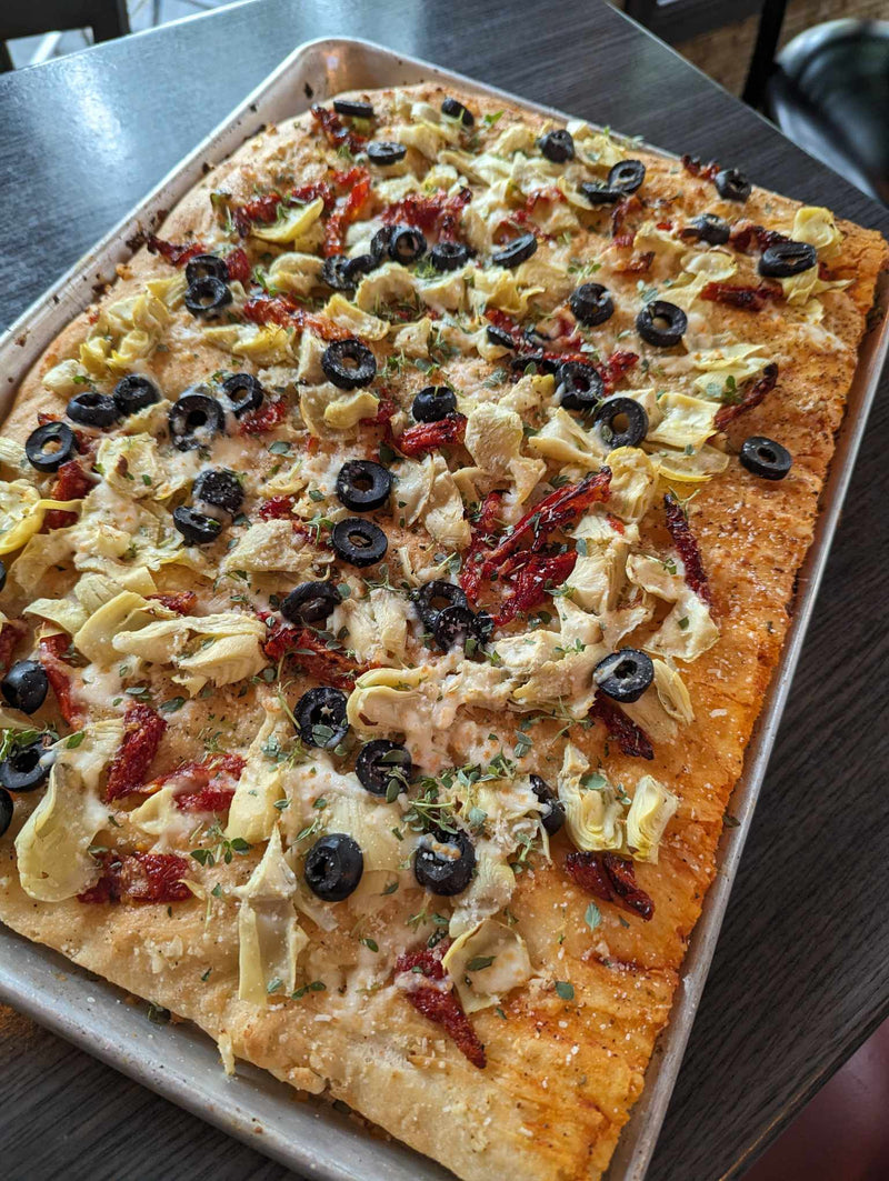 Pizza froide garnie (Plaque complète)